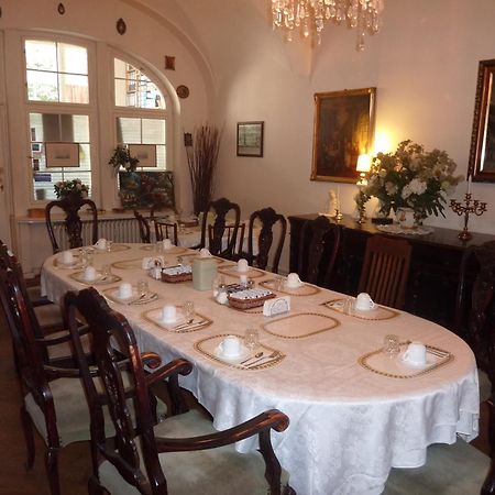 Hotel Pension Waizenegger Am Kurfuerstendamm เบอร์ลิน ภายนอก รูปภาพ