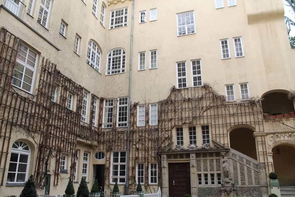 Hotel Pension Waizenegger Am Kurfuerstendamm เบอร์ลิน ภายนอก รูปภาพ