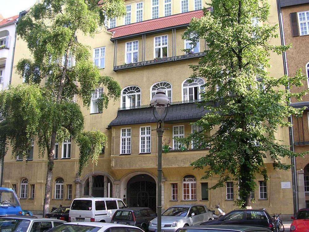 Hotel Pension Waizenegger Am Kurfuerstendamm เบอร์ลิน ภายนอก รูปภาพ