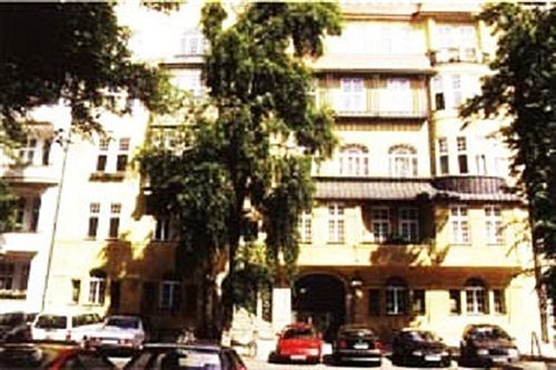 Hotel Pension Waizenegger Am Kurfuerstendamm เบอร์ลิน ภายนอก รูปภาพ