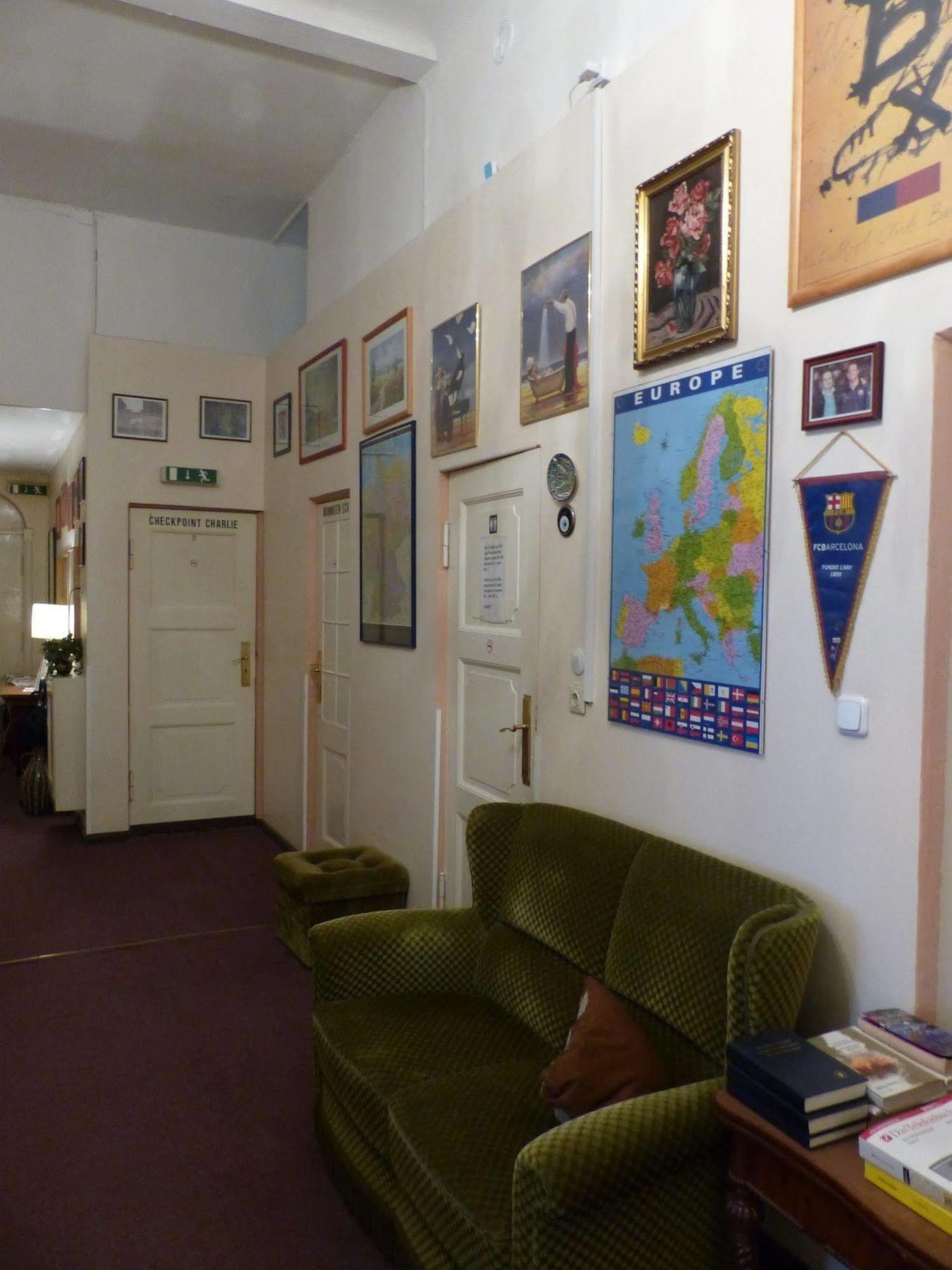 Hotel Pension Waizenegger Am Kurfuerstendamm เบอร์ลิน ภายนอก รูปภาพ