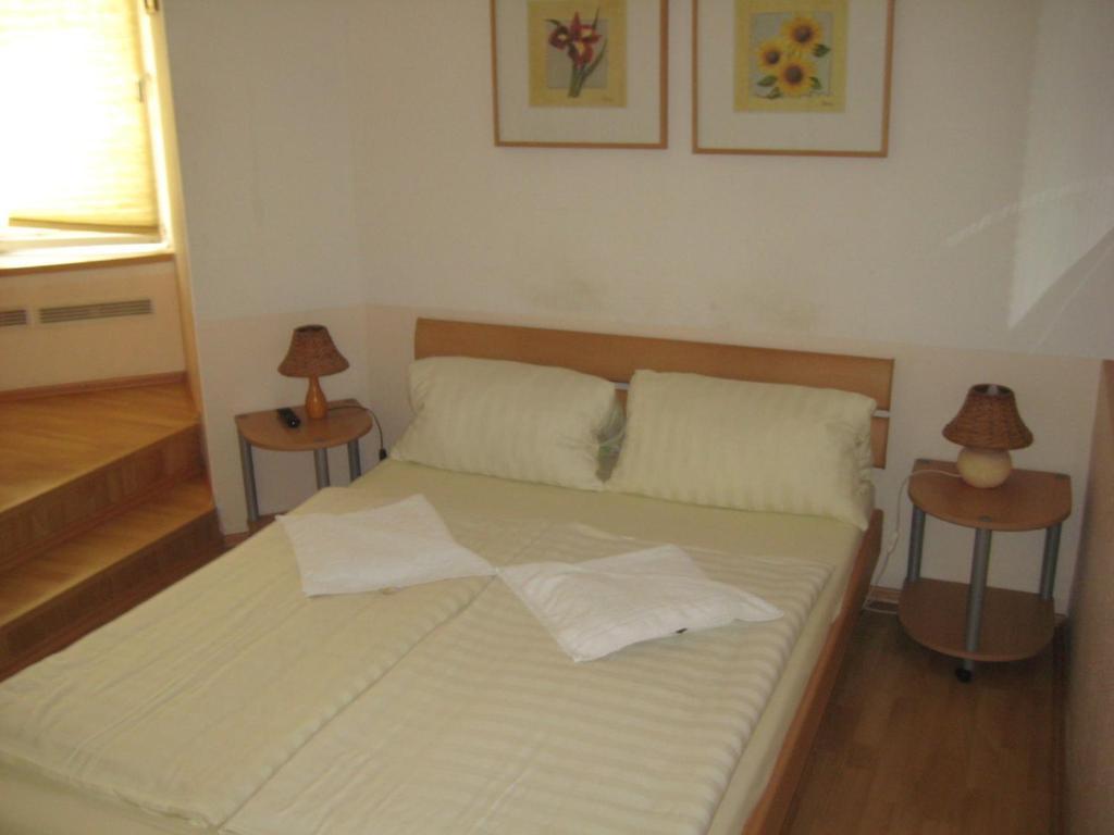 Hotel Pension Waizenegger Am Kurfuerstendamm เบอร์ลิน ห้อง รูปภาพ